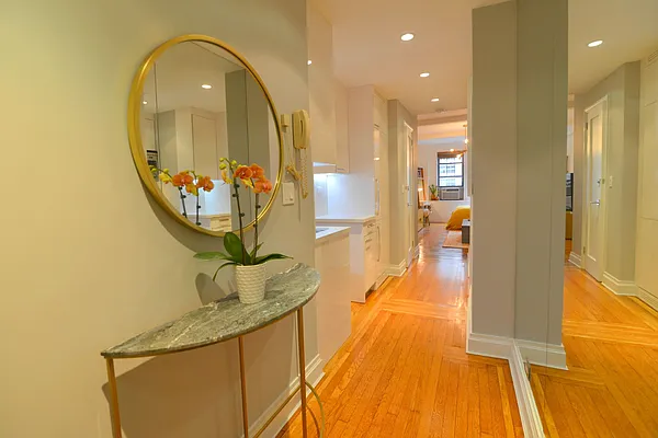 Sold by Carol E Levy | media 3