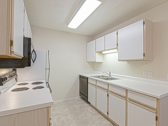 2nd image of 6003 S Cliff Ave #1201