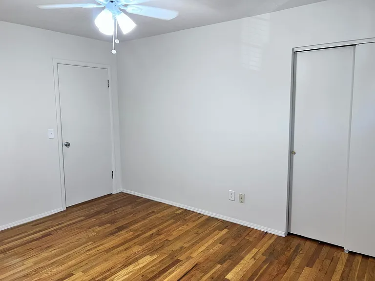 1241 Corbett St #4 — Photo 16