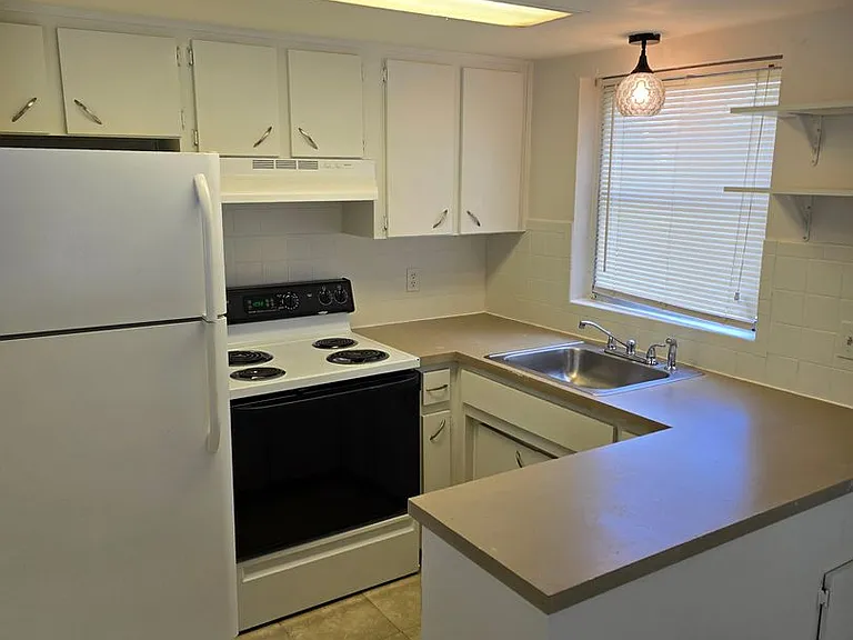 320 Pleasant Grove Rd — Photo 5