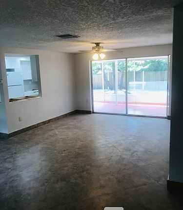 2nd image of 3511 Wiltshire Dr