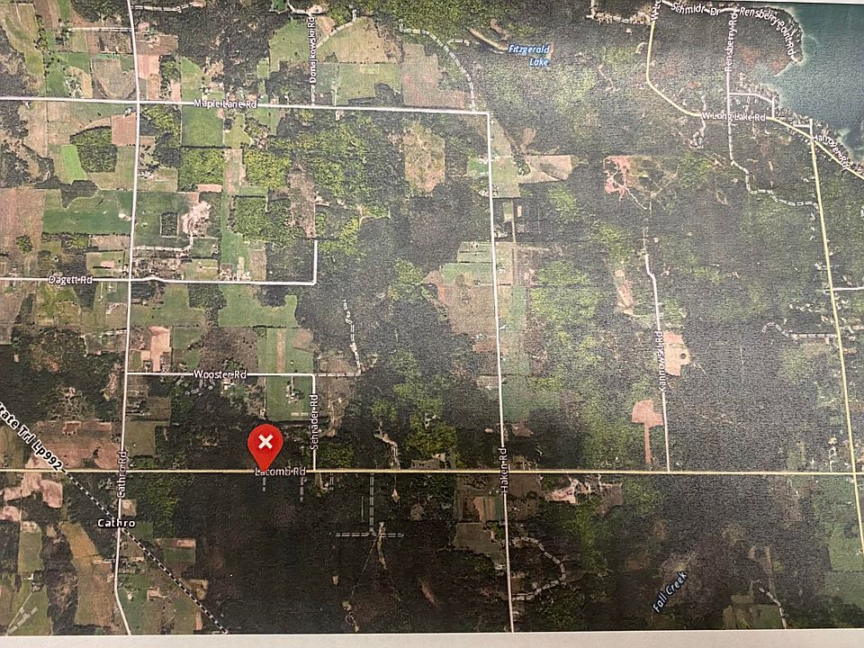 2nd image of E Lacomb Rd