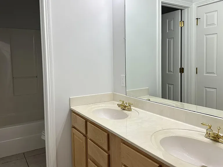 3802 E Regents Cir — Photo 15