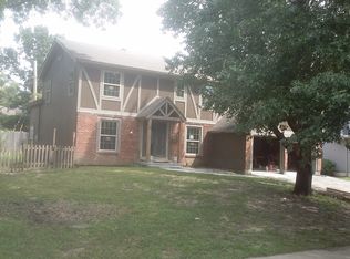 9824 W 101st St, Overland Park, KS 66212