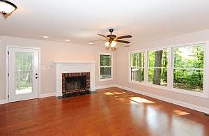 4th image of 2209 Chesterfield Dr
