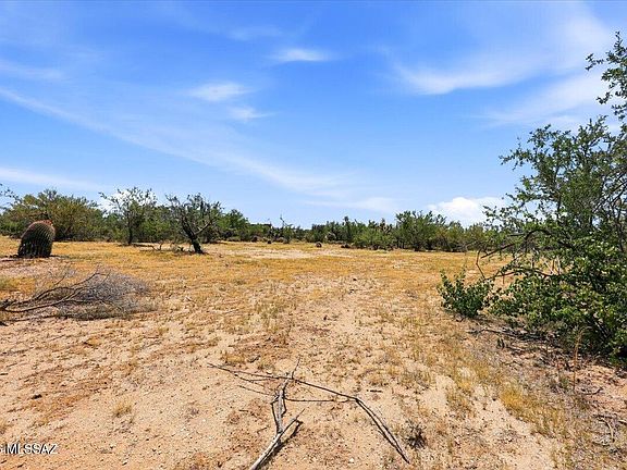 5th image of 218-44-027 N Sandra Rd