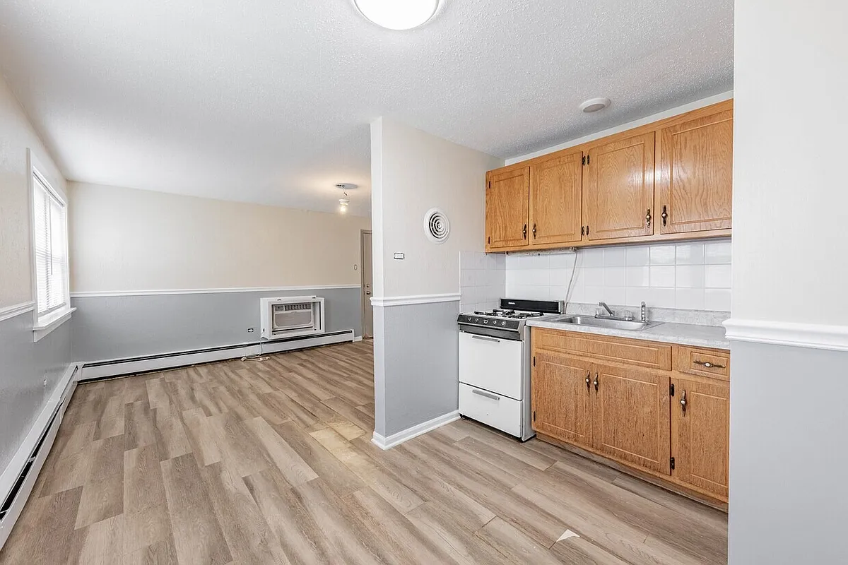 Building Photo - 5508 W 55th St #1