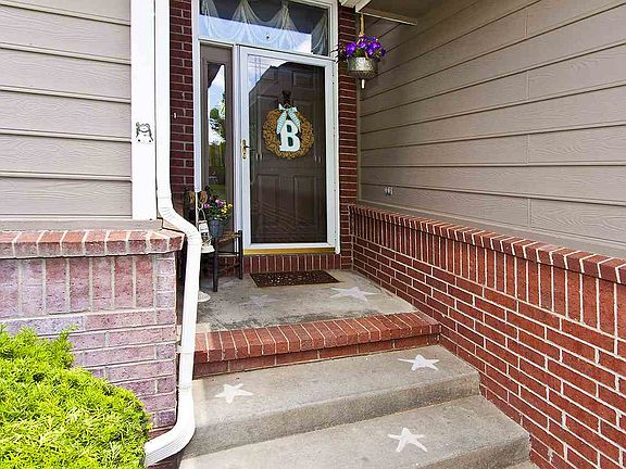 3rd image of 2804 Stoney Brook Ln