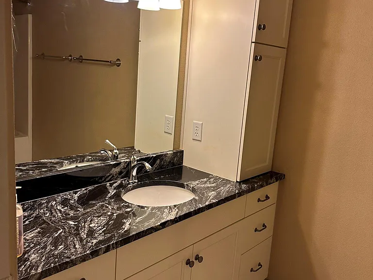 118 S Washington St #B313 — Photo 12