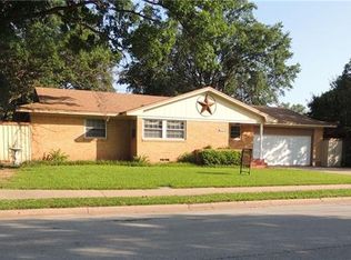 4909 Earl St, Wichita Falls, TX 76302