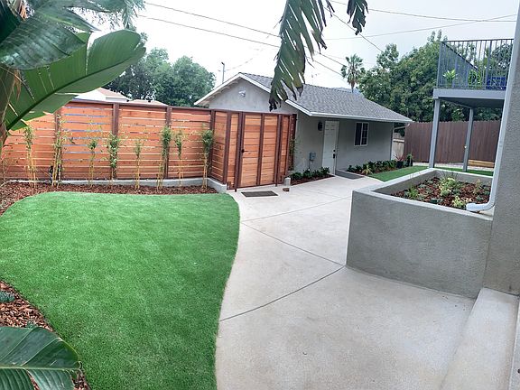 3rd image of 4948 Loleta Ave