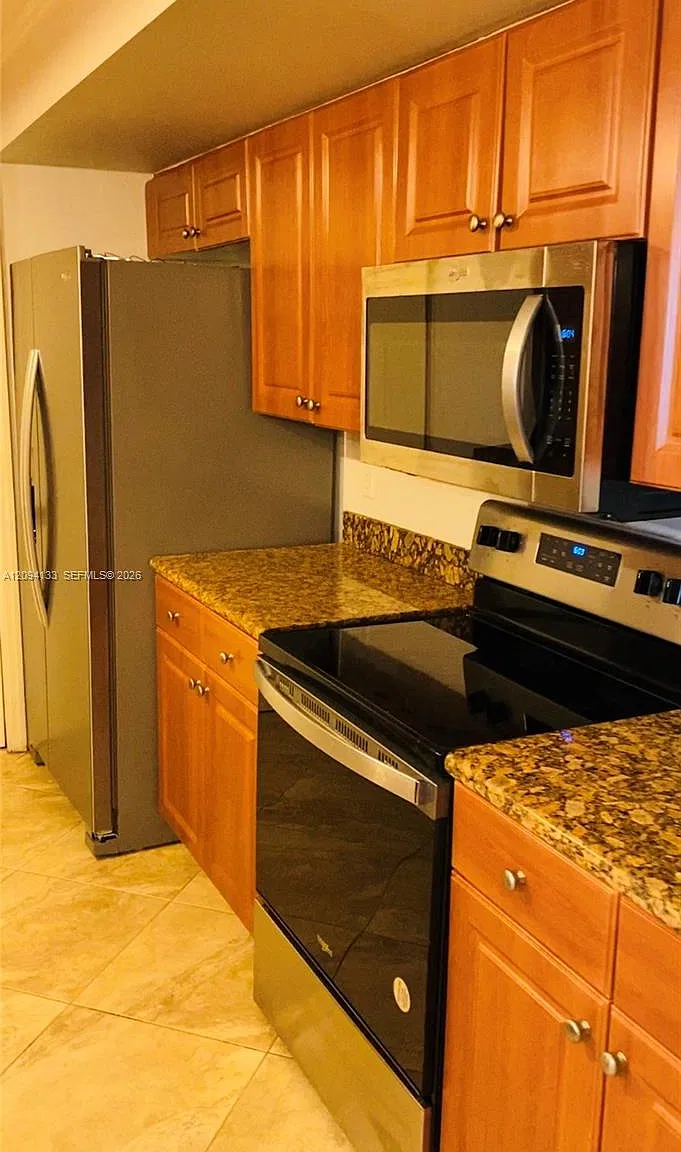 The Collins Condo — Photo 4