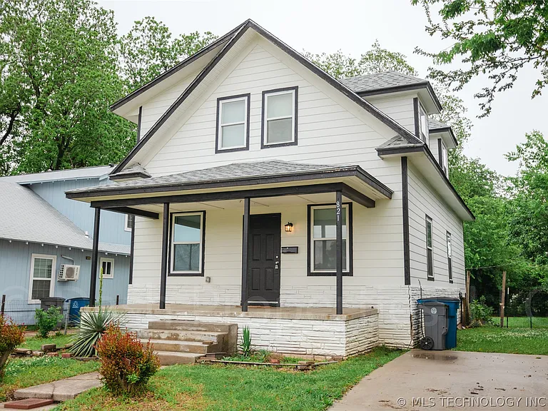 821 S Quaker Ave — Photo 4