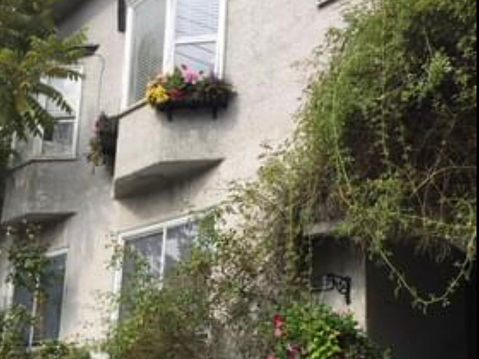 1st image of 2095 Stainsbury Ave #2