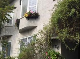 2095 Stainsbury Ave #2, Vancouver, BC V5N2M9