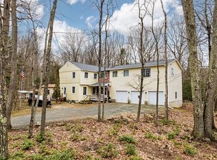 33 Old New England Path, Russell, MA 01071