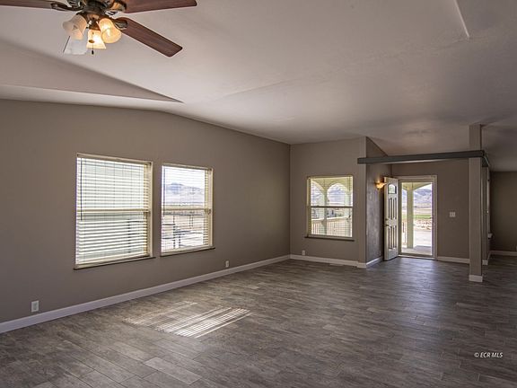 5th image of 10725 Spur St