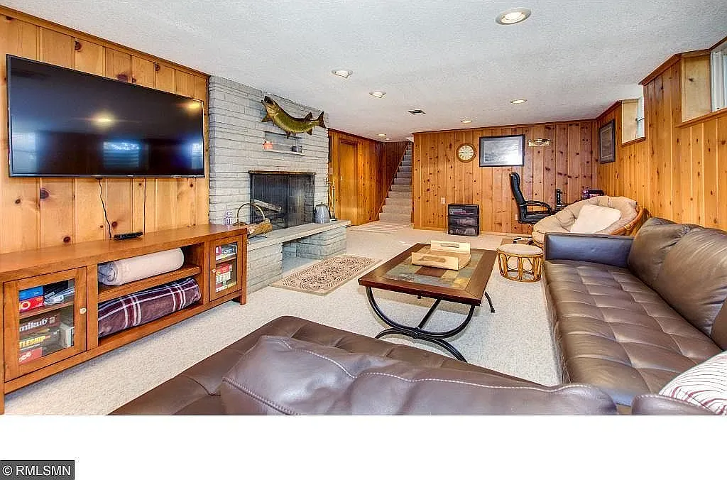 4 bed, 2735 sqft, $3,450 — Photo 3