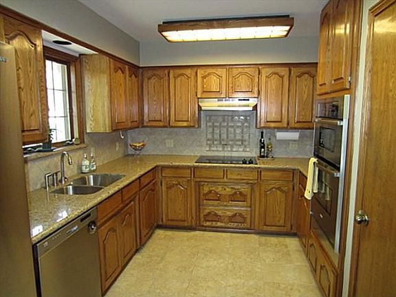 5th image of 1204 Whispering Ln