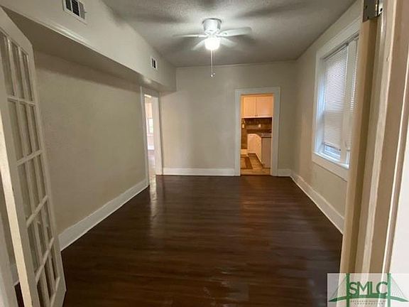 2nd image of 1205 & 1207 E 38th St #91FA24410