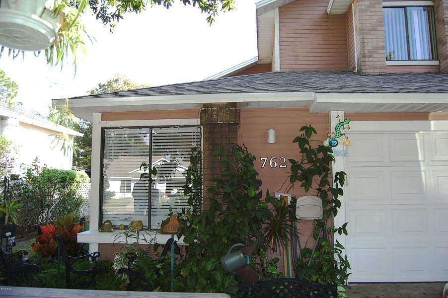 1st image of 762 White Pine Ave