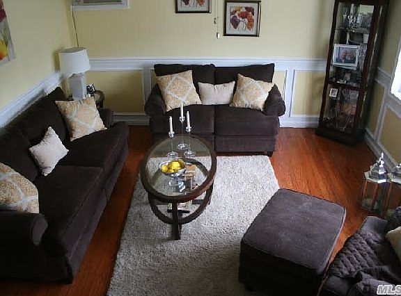 4th image of 12 Hicks Cir