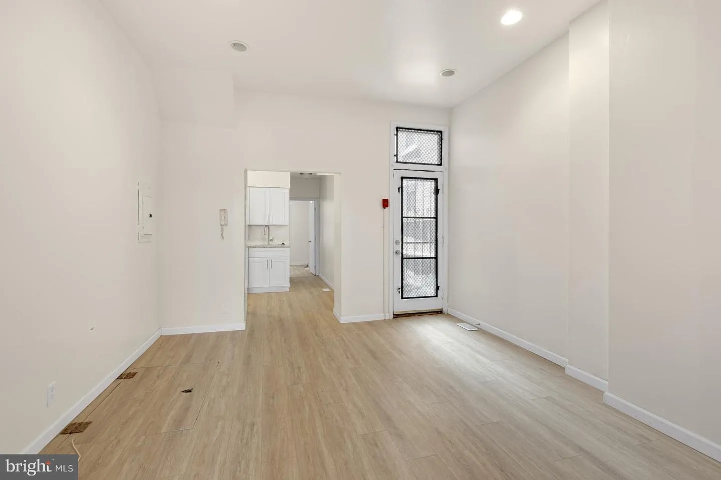 2 bed, 1100 sqft, $1,495 — Photo 2