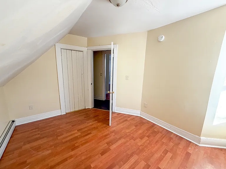 160 Brackett St — Photo 8