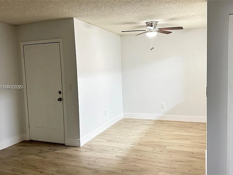 1243 SW 46th Ave #1111 — Photo 12