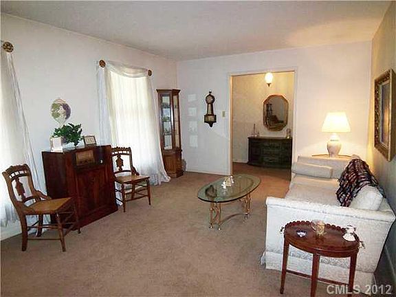 4th image of 533 N Carolina Ave