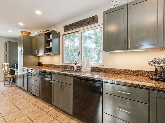 4th image of 35 Baycrest Ave #A