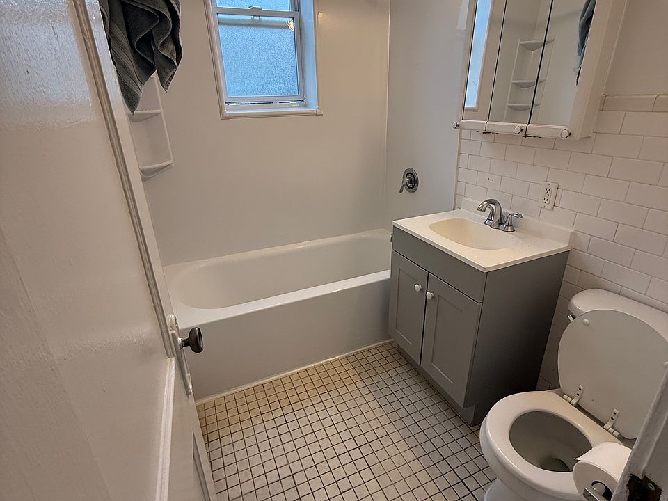 2nd image of 203 Davis Ave APT 3