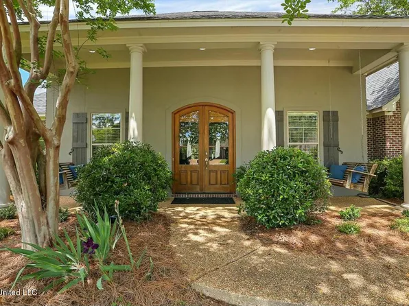 1284 Woodberry Dr, Madison, MS 39110