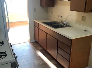 200 Longview Dr, Geneva, IL 60134