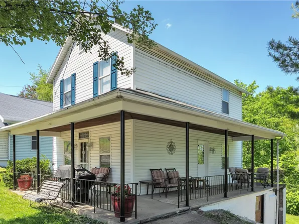 1403 Hancock Ave, Apollo, PA 15613