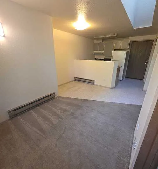 Cedar Apartments — Photo 12