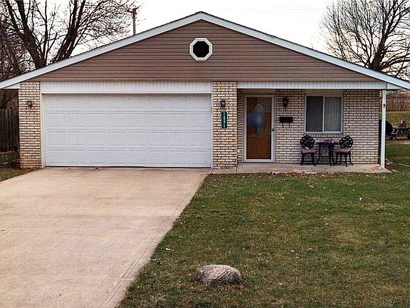 2nd image of 1891 Tanglewood Dr S