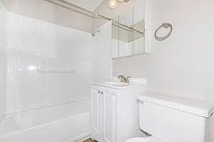 Dorado Plaza Apartments — Photo 64