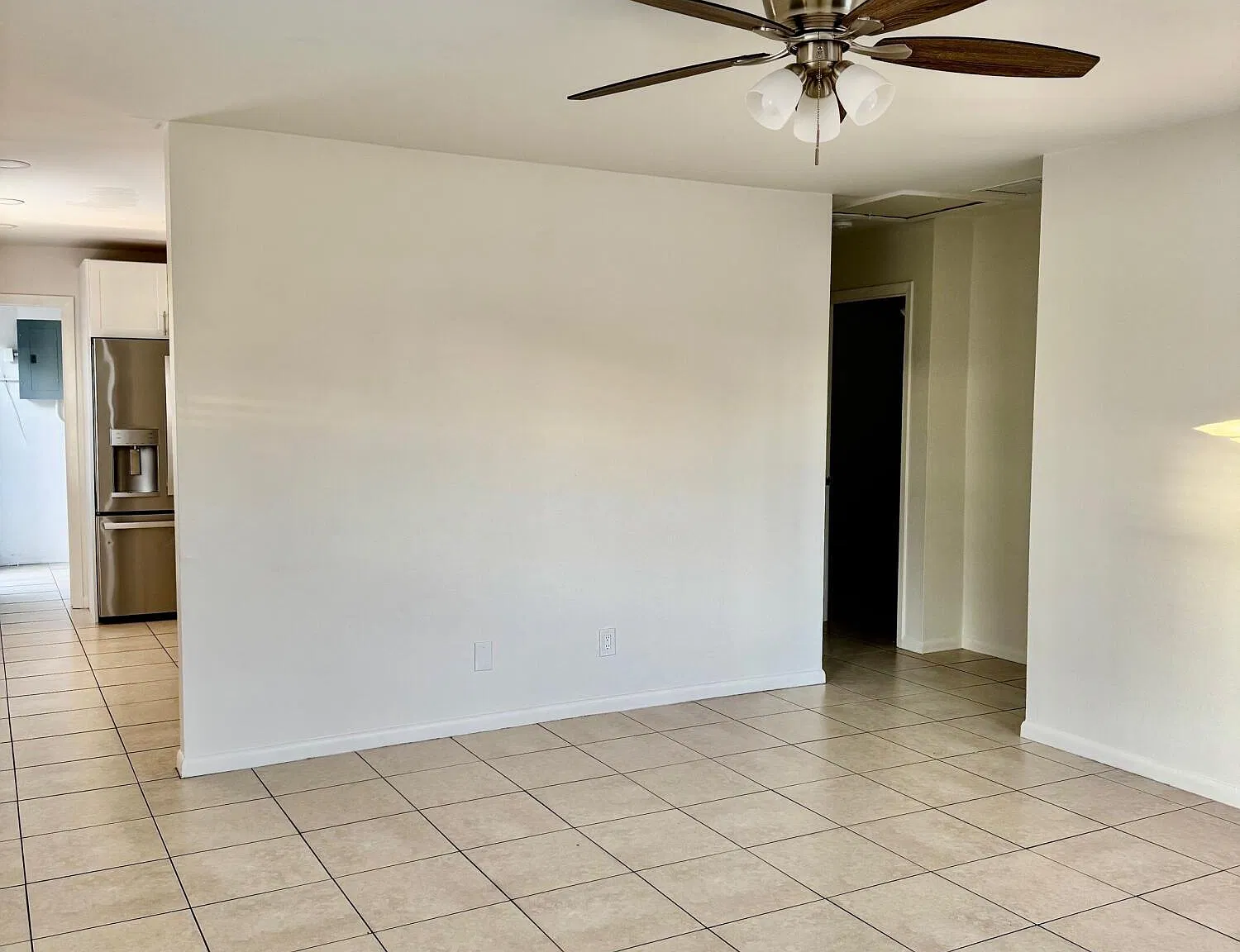 2 bed, 1.0 bath, 1767 sqft, $2,100 — Photo 2
