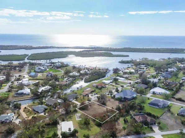 170 Spyglass Aly #4, Placida, FL 33946