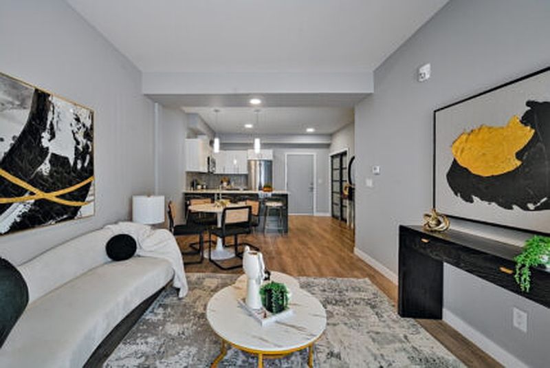 Winnipeg Apartment for rent - 3 Bedrooms — photo 3