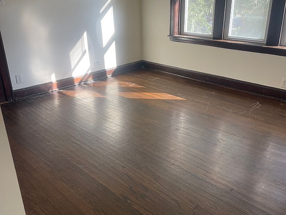 2nd image of 4406 W Wellington Ave #1