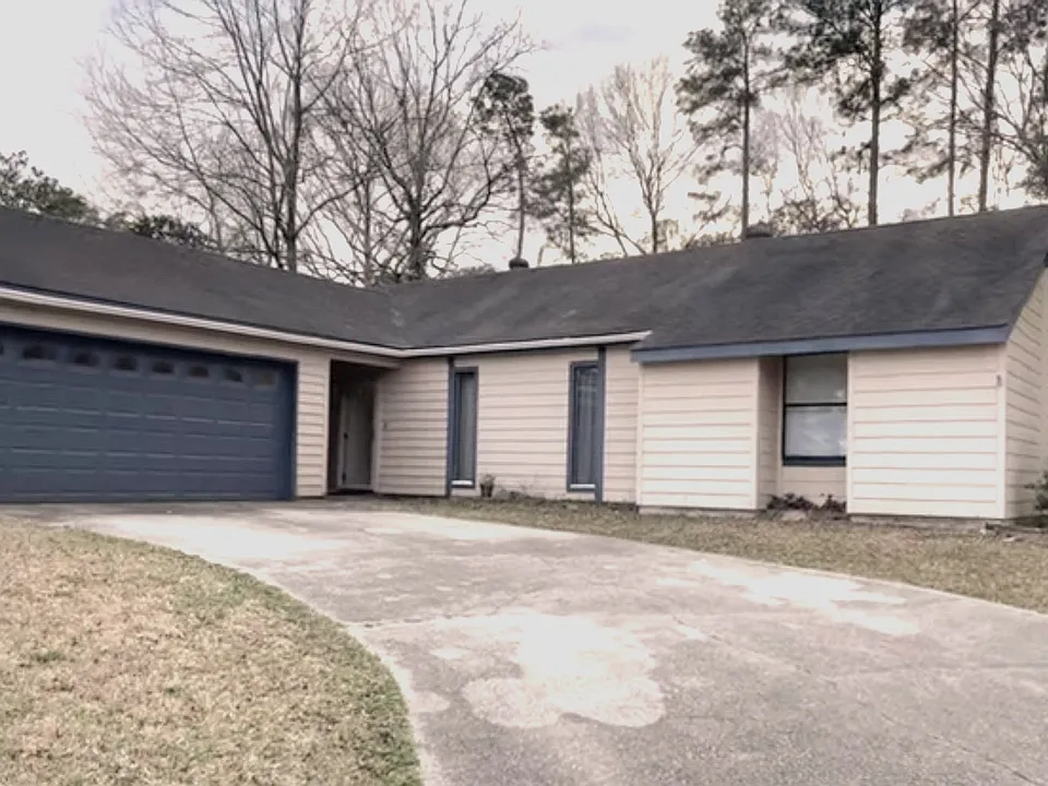 713 Berkshire Dr