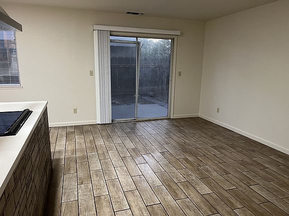 2nd image of 3431 Rochester Ct