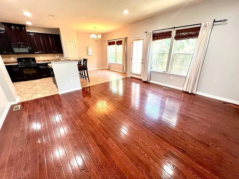 796 Village Club Dr — Photo 3