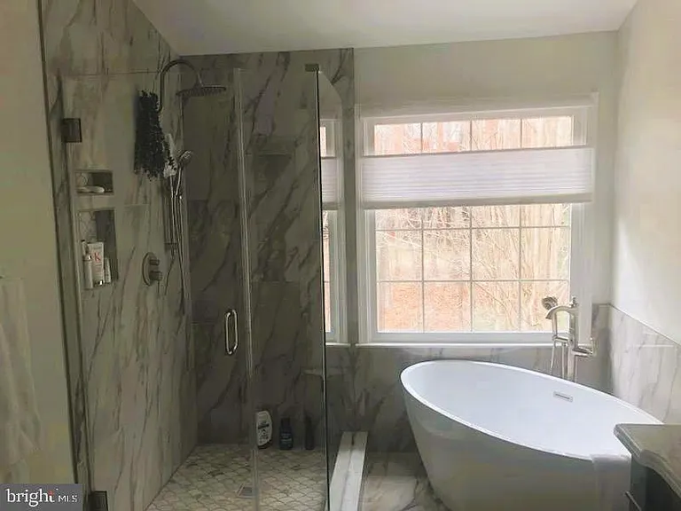 1303 Park Garden Ln — Photo 12