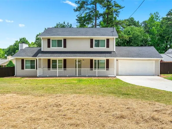 105 Shannon Chase Dr, Fairburn, GA 30213