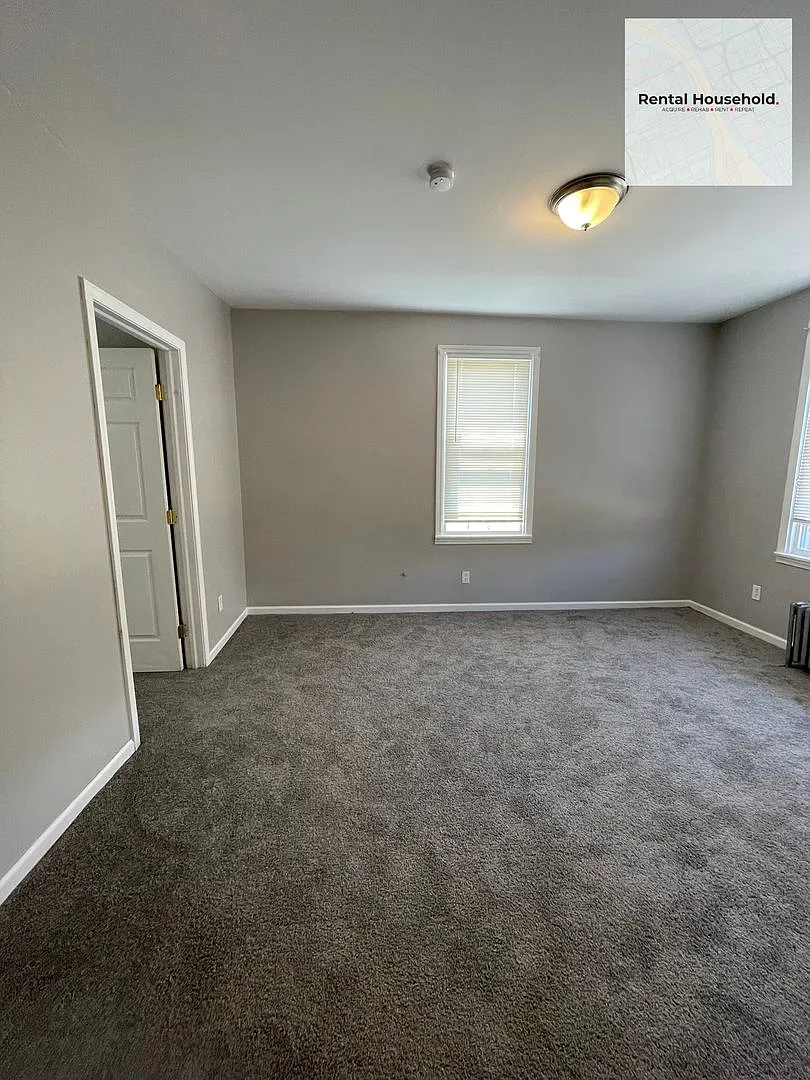 14800 Vernor Hwy — Photo 1