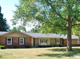 10 Hackberry Cir, Galesburg, IL 61401