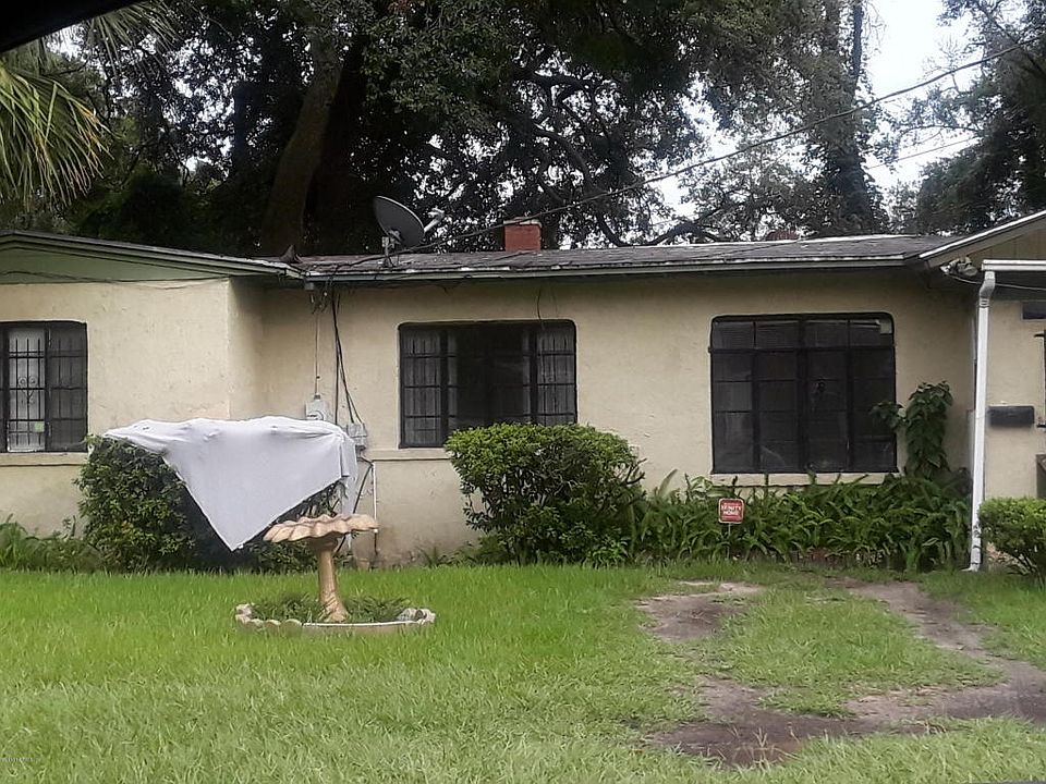 2nd image of 7949 Denham Rd E